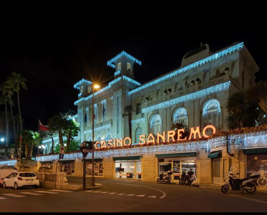 Vasca Idromassaggio, Appartamento Incantevole Sanremo Bagian luar foto